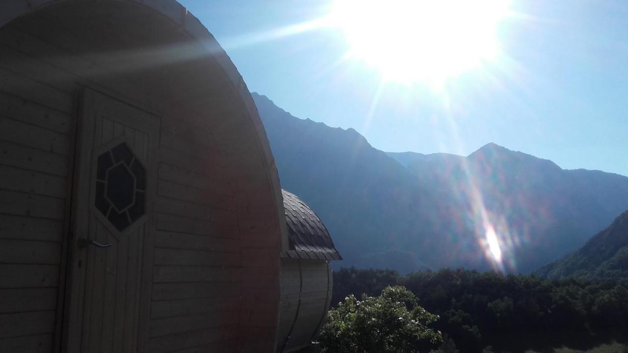 Les Insolites Du Villaret Saint-Vincent-les-Forts Exterior foto