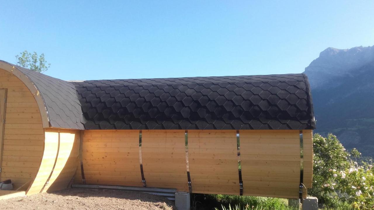 Les Insolites Du Villaret Saint-Vincent-les-Forts Exterior foto